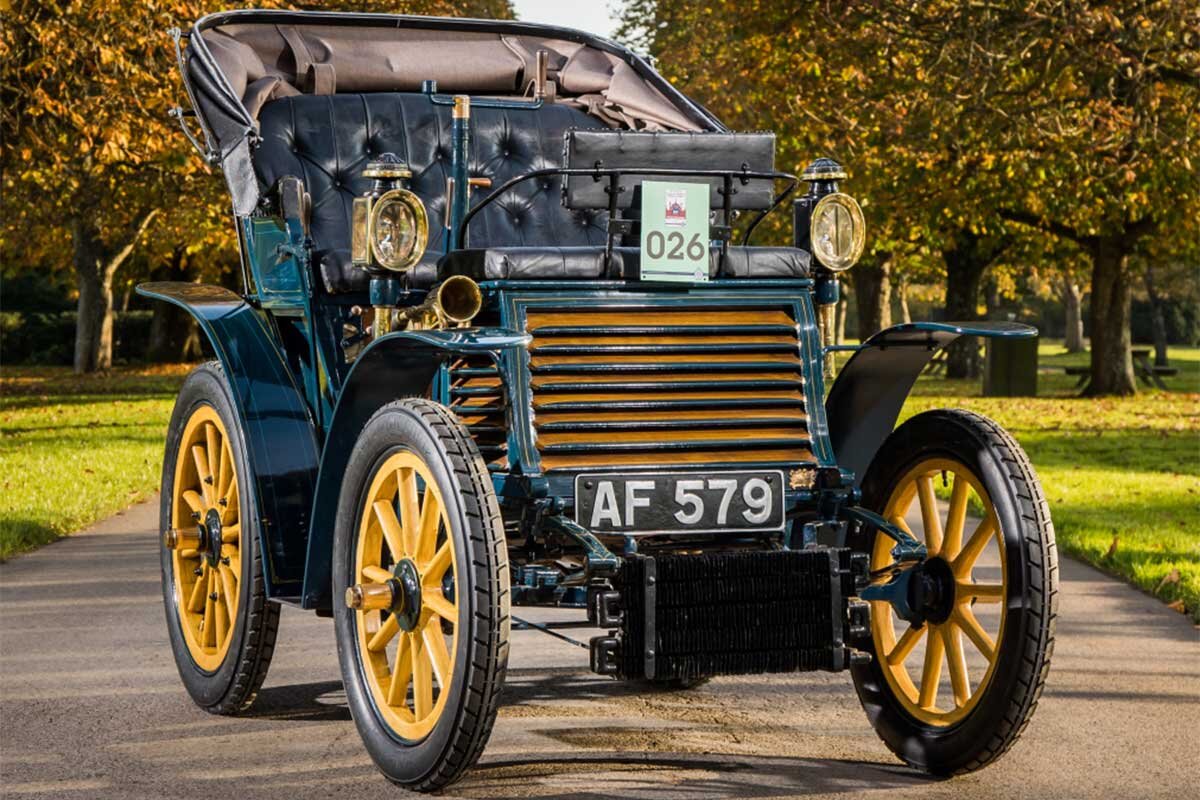 قدیمیترین خودروسازان جهان، از پژو و رنو تا بنز و کادیلاک