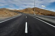 نصب و مرمت ۱۰۰۰ تابلو ایمنی و اجرای لکه‌گیری در محورهای اصلی شهرکرد