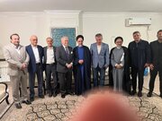 تصاویر دیدنی از سیدمحمد خاتمی در دیدار با فوتبالیست‌ها/ کدام چهره‌های فوتبالی حضور داشتند؟