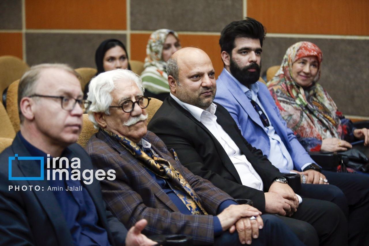 رونمایی از مجموعه کتابهای «سرک» با حضور معاون وزیر فرهنگ