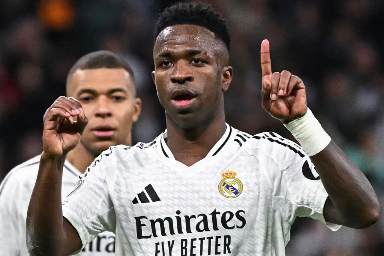 رونمایی از قرارداد وینیسیوس با رئال؛ تا ۲۰۳۰ در مادرید!