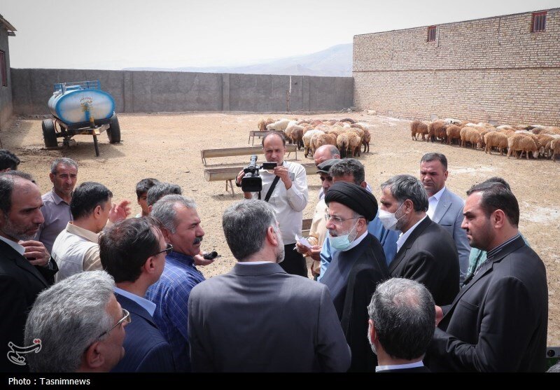 روایتی از سفرهای استانی ابراهیم رئیسی/ گفته می شد شاید محجوب بودن او در انتخابات مشکل‌ساز شود+ تصاویر