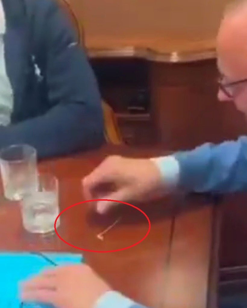 مکرون کوکائین مصرف میکند؟/عکس