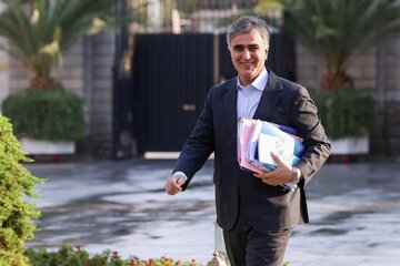 شرط و شروط مهم بانک مرکزی برای فعالیت پلتفرمهای فروش آنلاین طلا / دستور فرزین برای تامین ارز فعالان اقتصاد دیجیتال