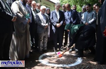کلنگ ساخت یک مدرسه در رشت بر زمین زده شد کلنگ ساخت یک مدرسه در رشت بر زمین زده شد