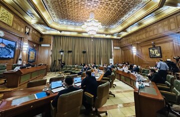 تراکم فروشی در تهران به بهانه بازسازی مناطق جنگی / از موافقت زاکانی تا مخالفت چمران با تامین منافع «گروه خاص»
