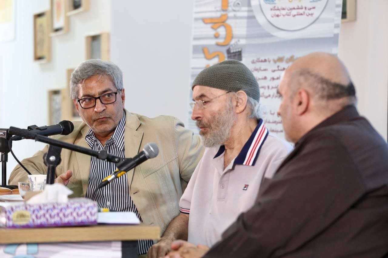 کیانوش عیاری: تلاش می کنم سختیهای زندگی را بپذیرم/ به دنبال روزنهای از نور در دل تاریکی هستم