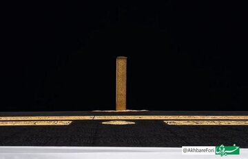 کعبه لباس احرام به تن کرد
