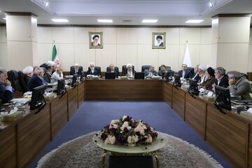 عکسی از چهره احمدی نژاد، سعید جلیلی و شمخانی در زمان تصویب پالرمو/ خنده های پزشکیان شکار دوربین ها شد/ عراقچی و لاریجانی همنشین شدند