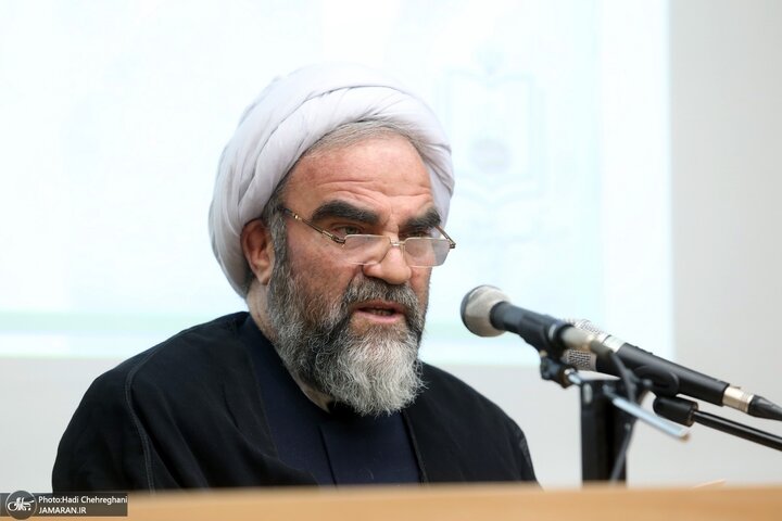 استاد حوزه و دانشگاه: آنچه علیه پزشکیان انجام می‌شود، یک توطئه و تلاش برای شبه‌کودتاست / تندروها در پیشگاه ملت شکست خورده‌اند اما دست‌بردار نیستند