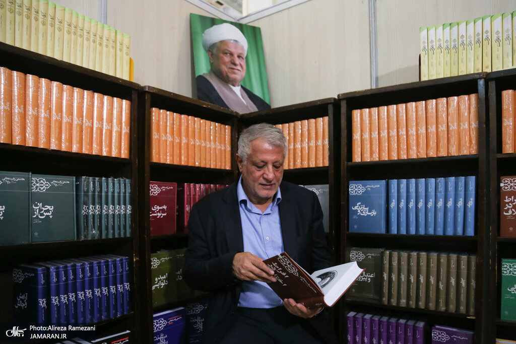 تصاویری از حضور فرزند ارشد مرحوم هاشمی رفسنجانی در نمایشگاه کتاب