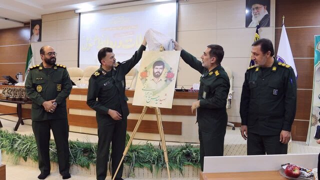 یک مقام سپاه پاسداران: رسانه‌های انقلابی باید رفاقت داشته باشند/ بازی رسانه‌ای دشمن به دنبال ایجاد شکاف عقیدتی است