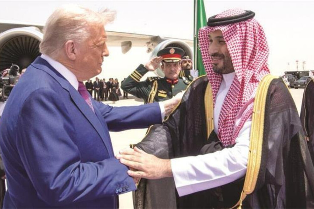 ببینید | ترامپ: با امیر قطر درباره ایران گفتگو کردیم که وضعیتش واقعاً جالب و پیچیده بود
