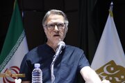 «شعرگونه‌»های نظریه‌پرداز در نشست بهارانه اهالی علوم سیاسی / وقتی چیزی من را اذیت می کند شعر می گویم