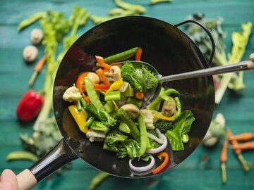 با این ۴ اشتباه خاصیت غذای خود را از بین میبرید با این ۴ اشتباه خاصیت غذای خود را از بین میبرید