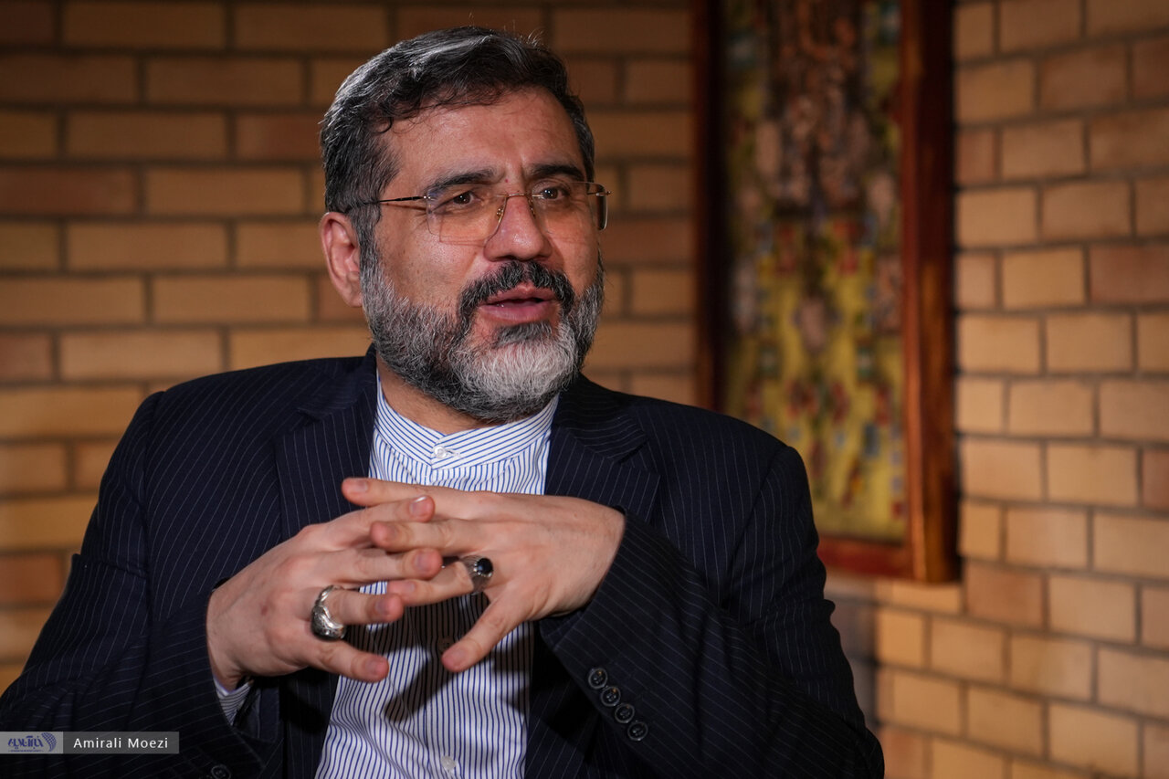 من وقت دارم؛ رونمایی از کتابی درباره رئیس دولت سیزدهم در «بنیاد شهید رئیسی»/ اسماعیلی پاسخ رئیسی درباره «مذاکره با رئیس جمهور وقت آمریکا» را مرور کرد!