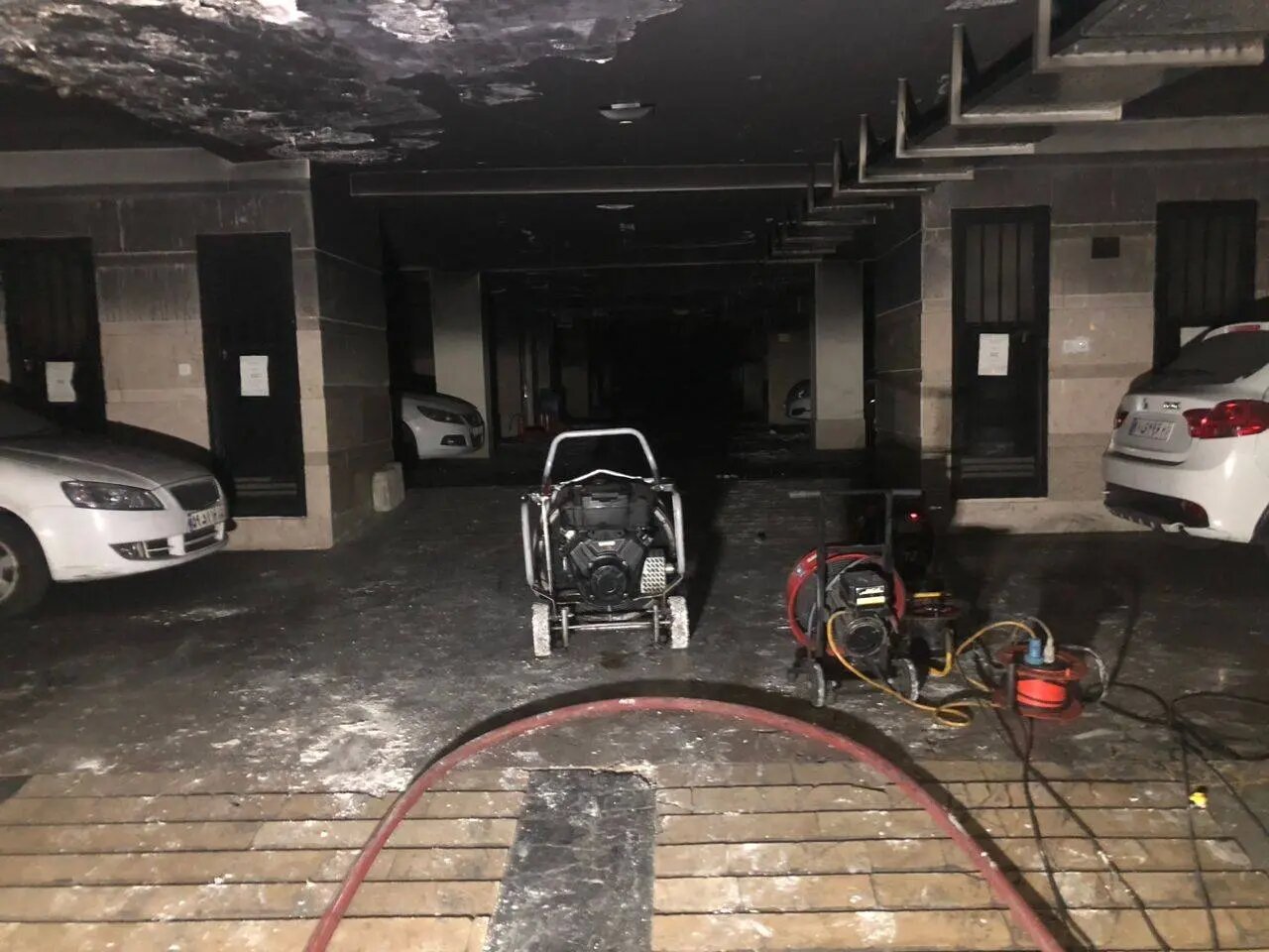 آتشسوزی هولناک در مجتمع مسکونی در جاده مخصوص کرج/ جزئیات حادثه