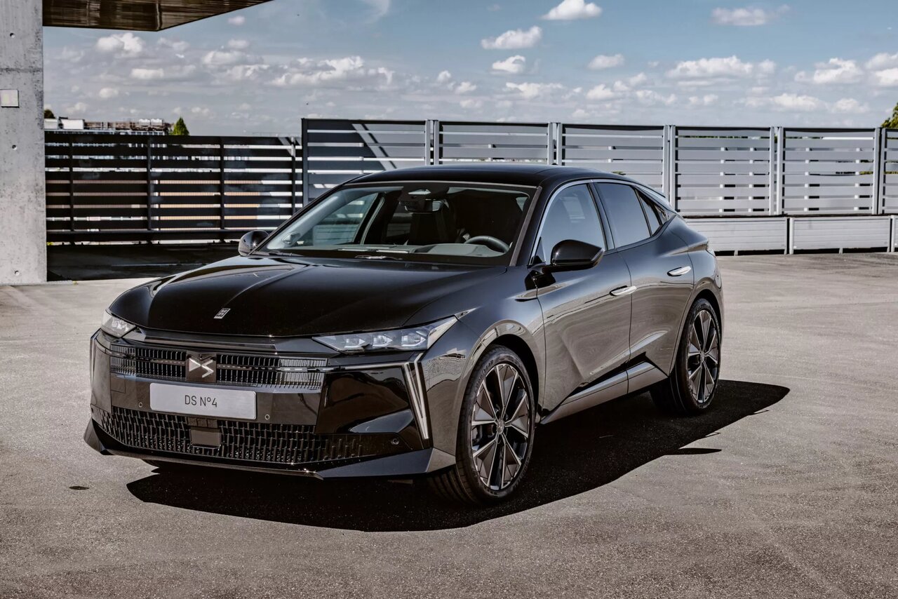 رونمایی از ماشین لوکس فرانسوی با یک طراحی متفاوت / عکس