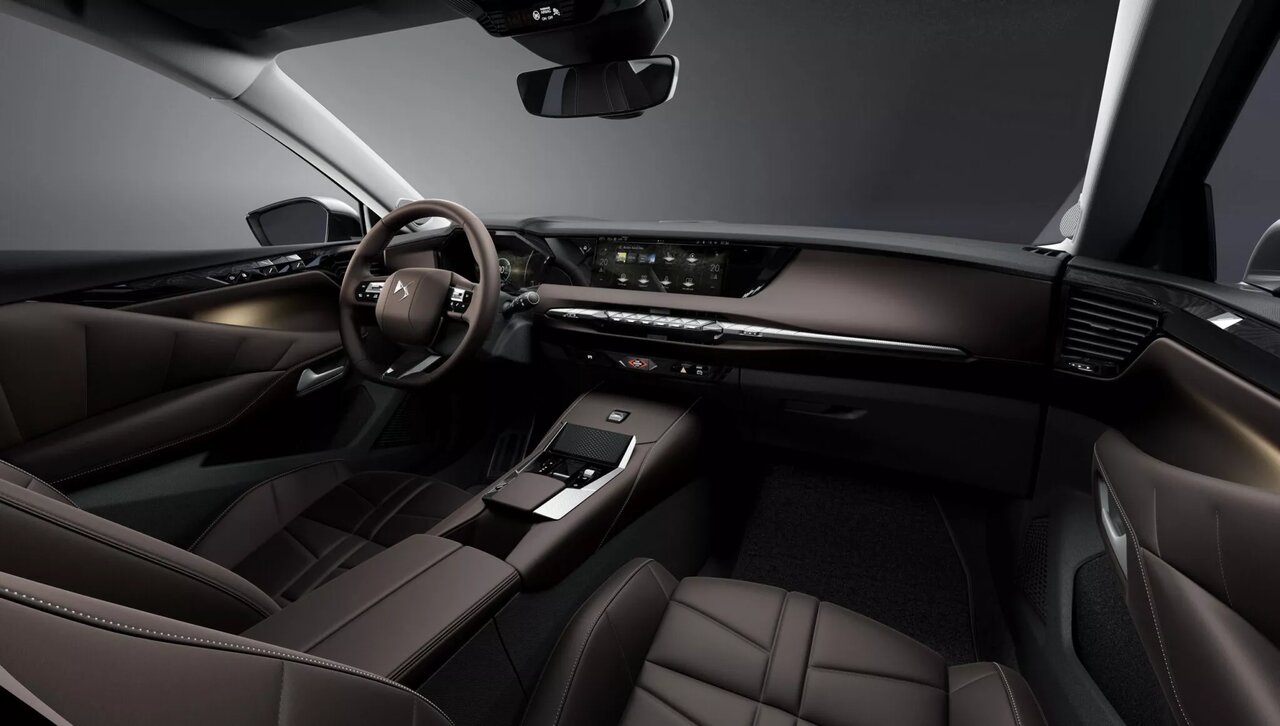 رونمایی از ماشین لوکس فرانسوی با یک طراحی متفاوت / عکس