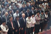 تصاویری از قالیباف در  نماز جمعه جاکارتا/ شیعه و سنی در کنار هم