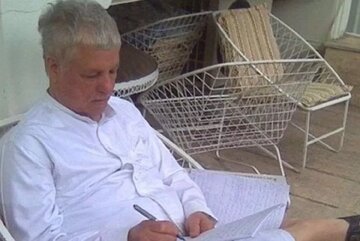 خاطرات هاشمی: آقای خاتمی به خاطر حذف معاون پرورشی به وزیر آموزش و پرورش اعتراض کرد خاطرات هاشمی: آقای خاتمی به خاطر حذف معاون پرورشی به وزیر آموزش و پرورش اعتراض کرد