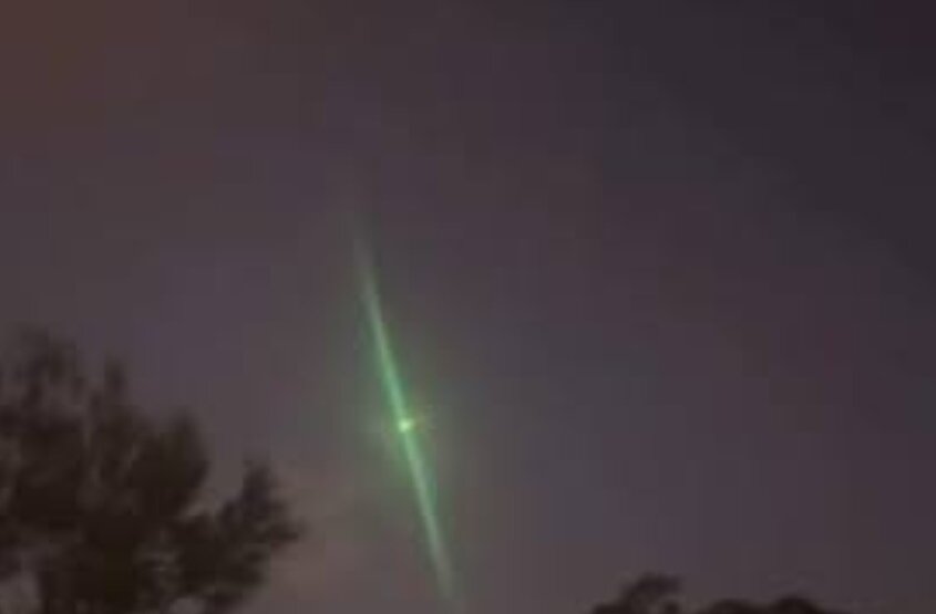 دیده شدن شهابسنگ در ساعت ۶ صبح خبرساز شد/ عکس