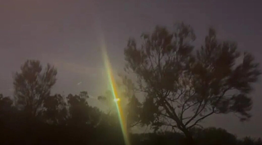 دیده شدن شهابسنگ در ساعت ۶ صبح خبرساز شد/ عکس