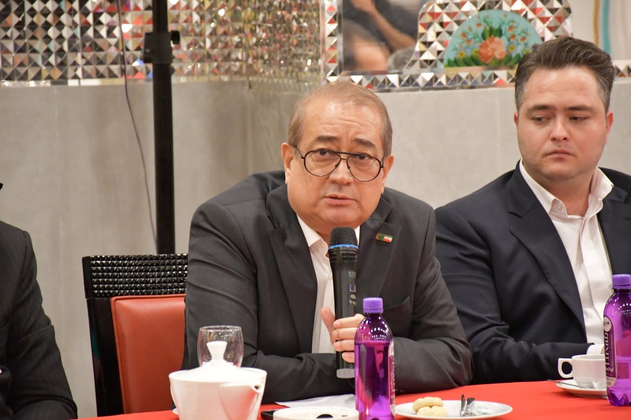 تأکید بر منطقه آزاد و توسعه ترانزیت کالا