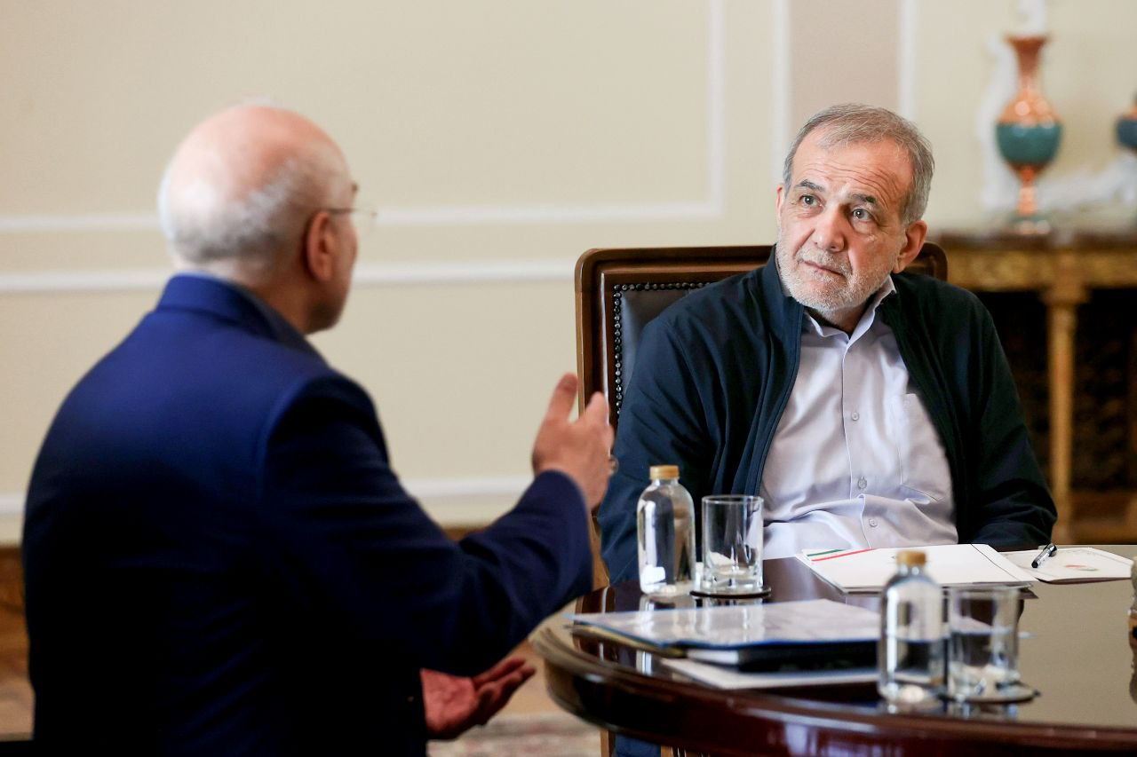 تصویری خاص از استقبال رئیسجمهور از قالیباف در نهاد ریاست جمهوری