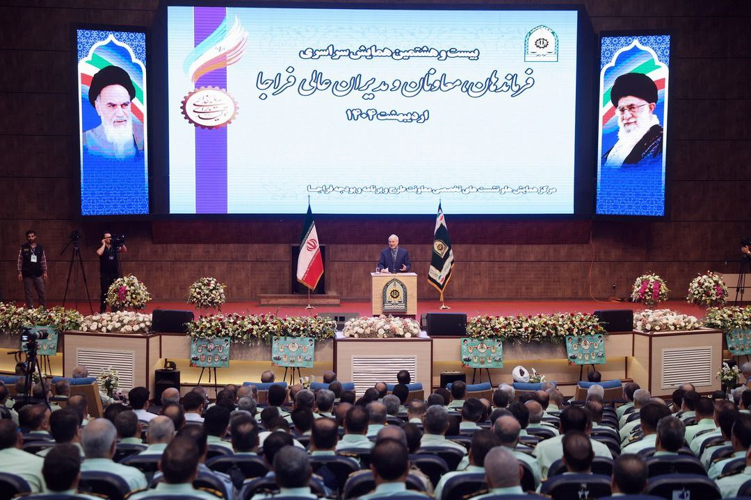 حضور همزمان رئیسمجلس و سردار رادان در یک نشست/ ماجرا چه بود؟