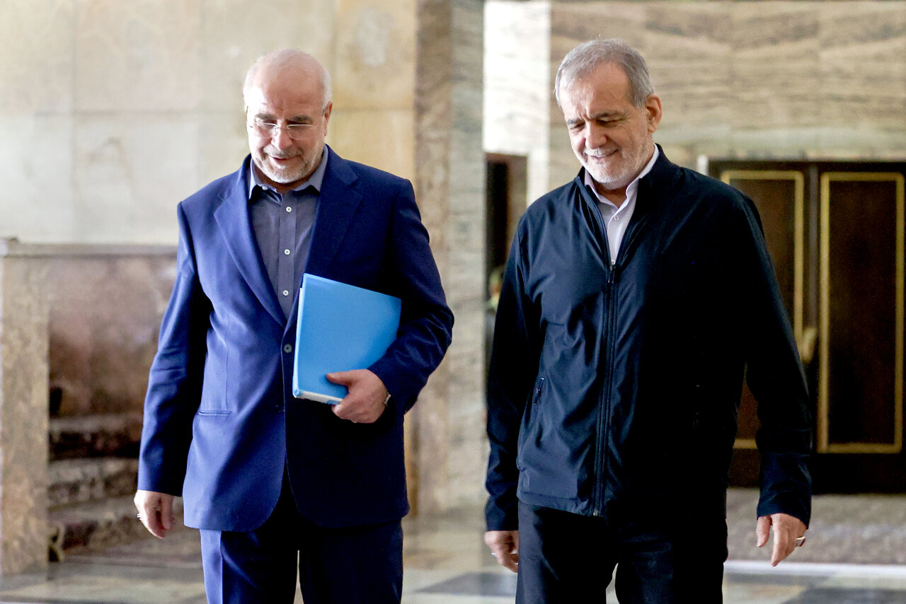 تصویری خاص از استقبال رئیسجمهور از قالیباف در نهاد ریاست جمهوری