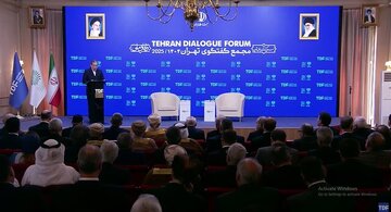 پوشش مجمع گفتگوی تهران/ عراقچی: خواهان توافقی عادلانه و متوازن هستیم/ بارزانی: اقلیم کردستان عراق هرگز تهدیدی علیه ایران نخواهد بود