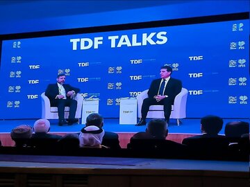 بارزانی در تهران فارسی سخنرانی کرد/ ظریف را دعوت کردم/ هر زمان دچار مشکل شدیم ایران به ما کمک کرد