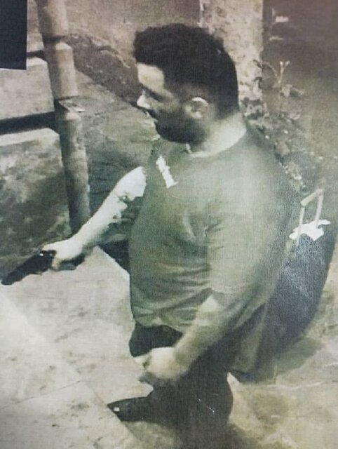 درخواست پلیس؛ سارق مسلح را شناسایی کنید/ عکس