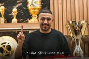 عکس | سند علاقه یک ستاره به پرسپولیس؛ وقتی روی سکوهای آزادی سرخ‌ها را تشویق می‌کرد!