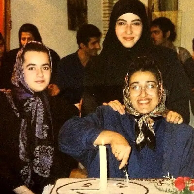 نعیمه نظام دوست و فاطمه هاشمی در دهه ۷۰