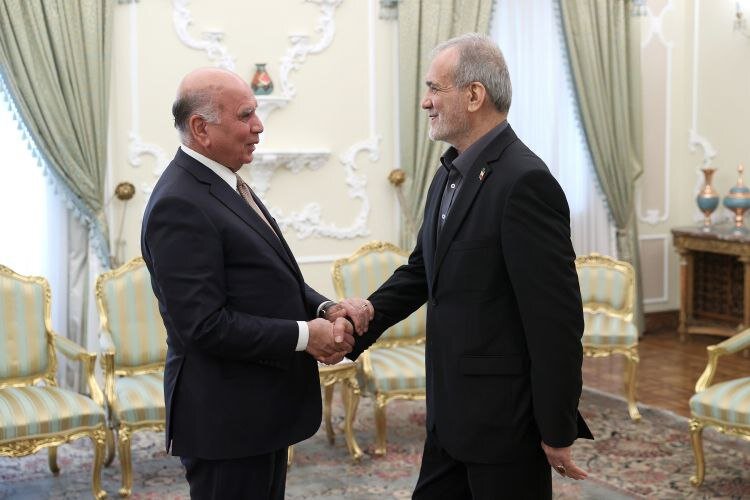 دیدار پزشکیان با وزیر امورخارجه عراق/ علت سفر چه بود؟+تصاویر