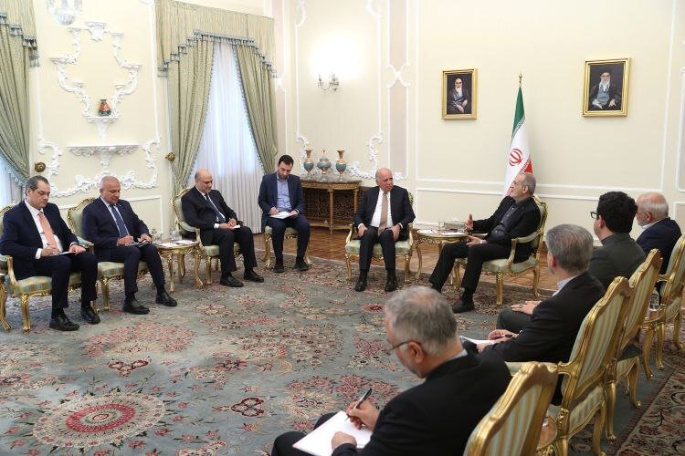 دیدار پزشکیان با وزیر امورخارجه عراق/ علت سفر چه بود؟+تصاویر