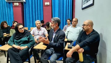 نشست دهم کانون عکس سمنان با نگاهی تخصصی به انواع سبک‌های عکاسی برگزار شد