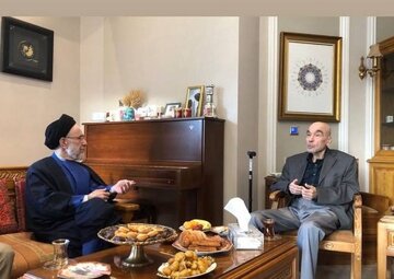سید محمد خاتمی به دیدار رضا داوری اردکانی، فیلسوف و اندیشمند ایرانی رفت