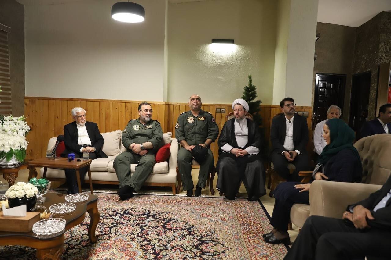 قول عارف به خانواده جانباختگان و مصدومان انفجار بندرعباس/ اجازه نمی دهیم حقی تضییع شود/ با عوامل برخورد قاطع خواهد شد+عکس