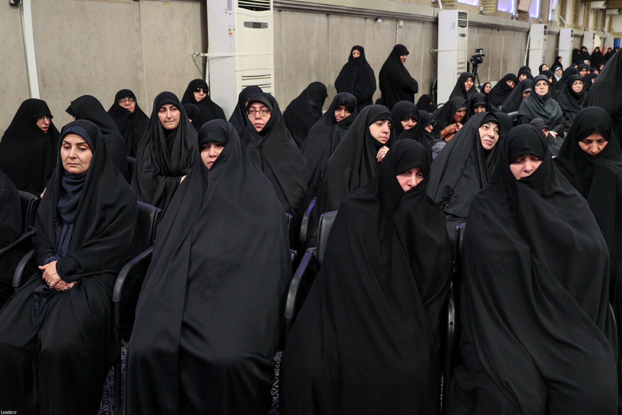 عکسی از جمیله علم الهدی در بیت رهبری/ دختر شهید رئیسی همنشین وزیر زن پزشکیان شد/ زینب سلیمانی هم بود