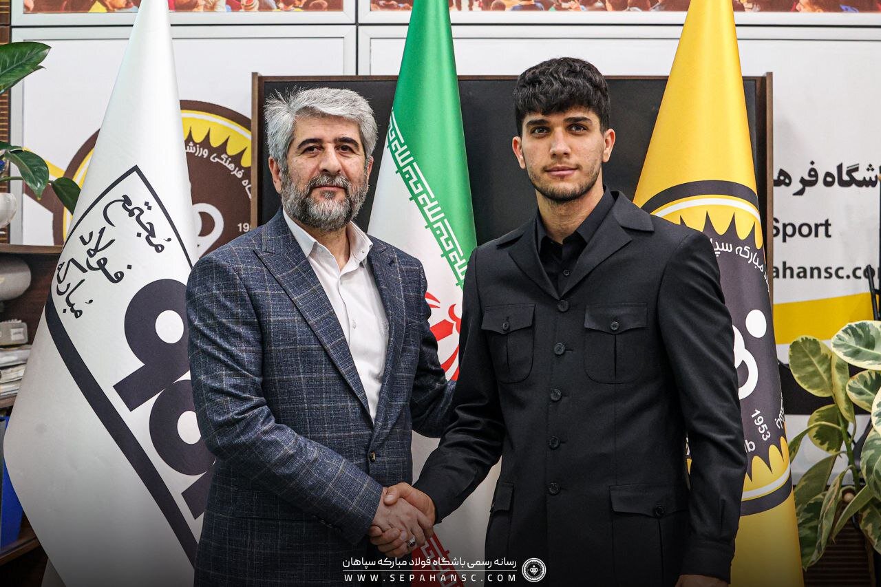 عکس | دومین ستاره سپاهان هم تمدید کرد