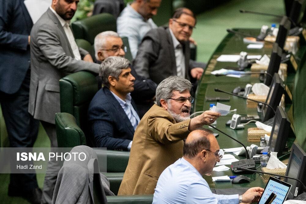 عصبانیت شدید کوچک زاده هنگام بحث در مجلس+عکس