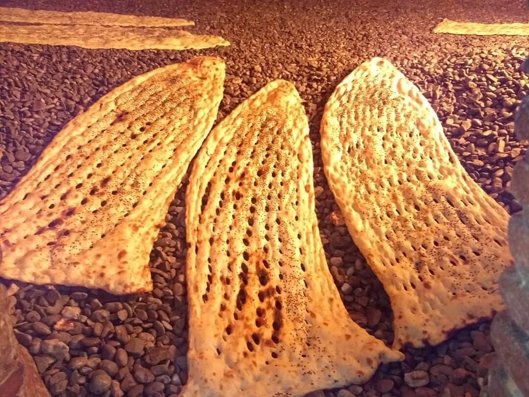 واکنش کاربران به گرانی نان/ ما که خیلی وقته سنگک معمولی را دانهای ۶۰ تومن میگیریم