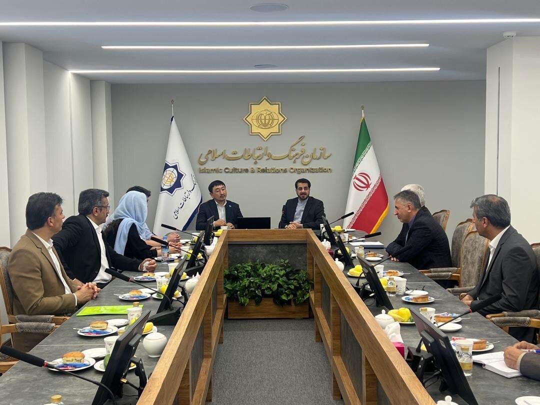 دیدار رئیس فرهنگستان علوم قزاقستان با معاون همکاریهای علمی و فرهنگی