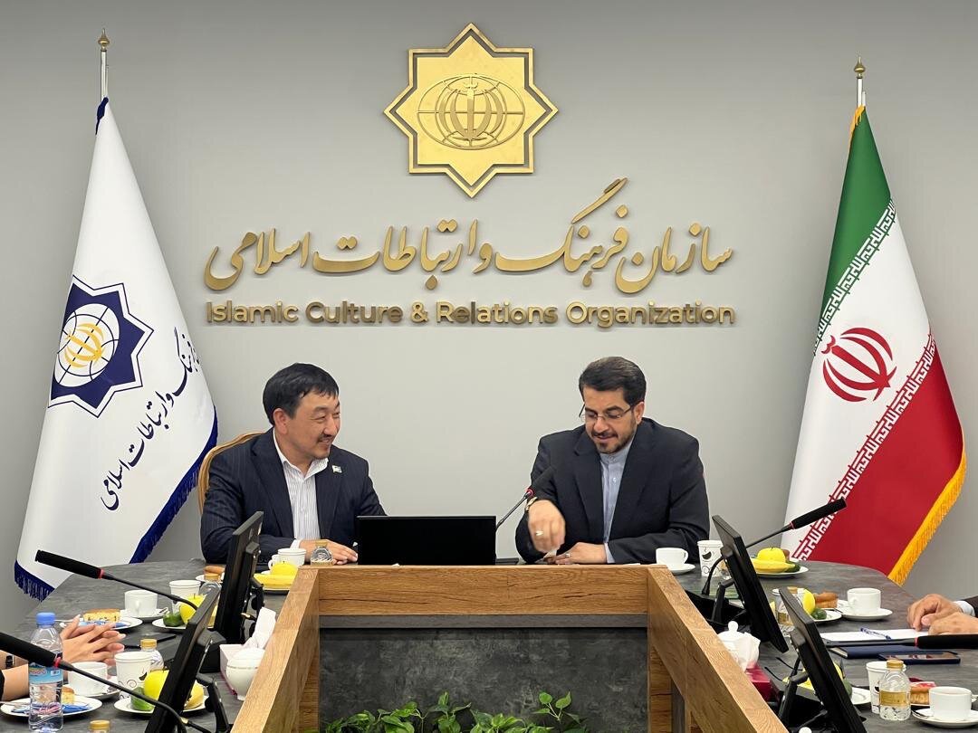 دیدار رئیس فرهنگستان علوم قزاقستان با معاون همکاری‌­های علمی و فرهنگی سازمان فرهنگ و ارتباطات اسلامی