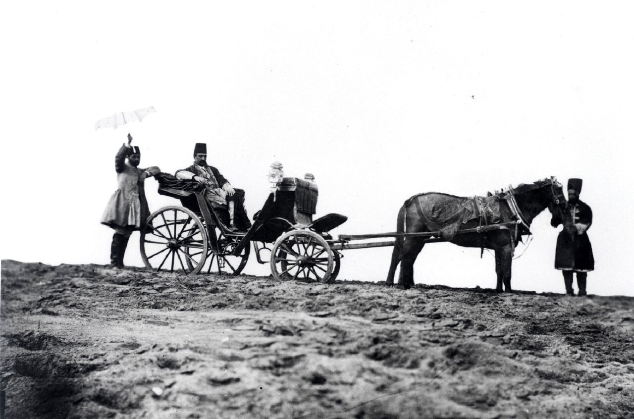 عکس/ کالسکهسواری ناصرالدینشاه در سواحل مازندران