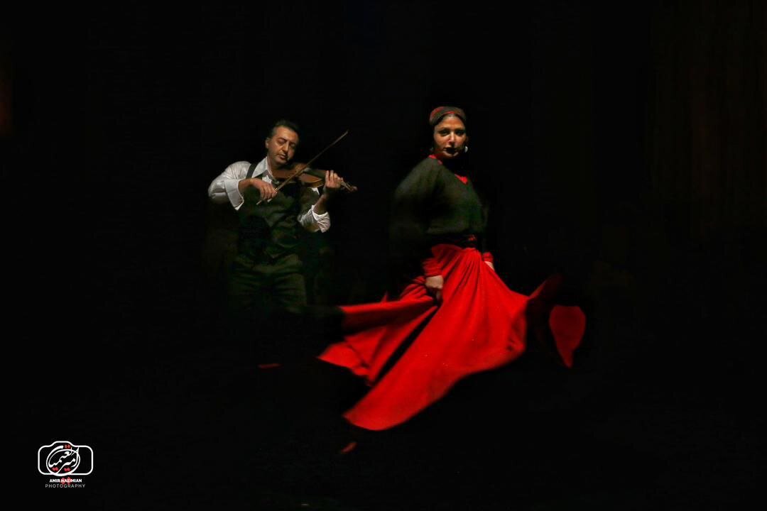 Caroline Khodadian: The Iranian-Armenian Artist Bringing Body Language and Emotion into Theater and Music