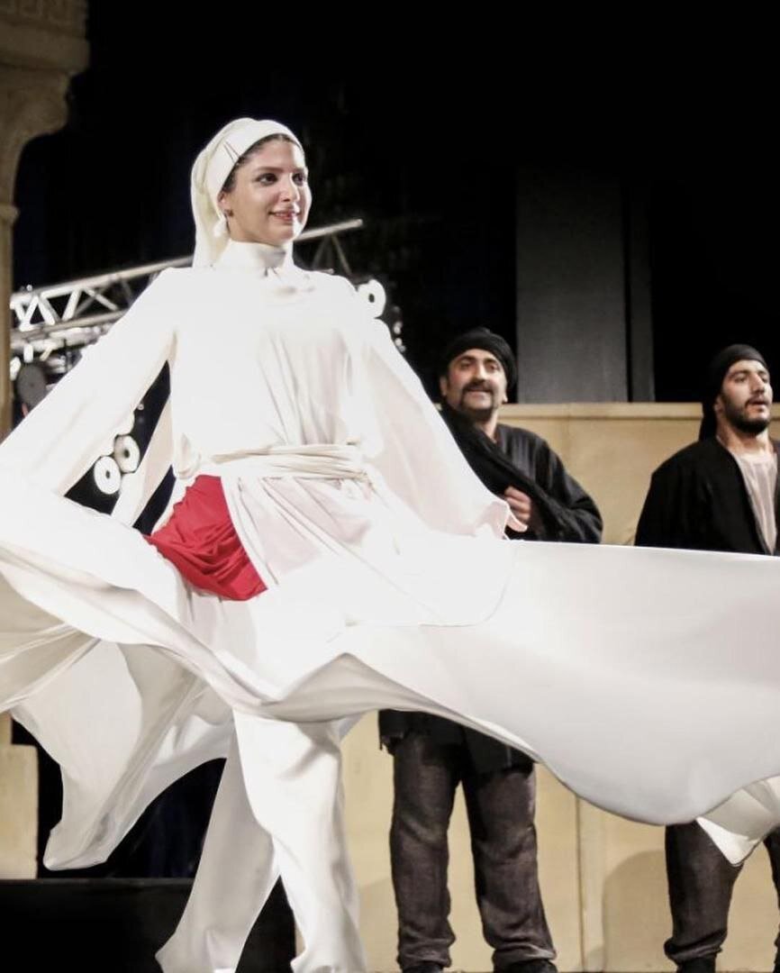 Caroline Khodadian: The Iranian-Armenian Artist Bringing Body Language and Emotion into Theater and Music